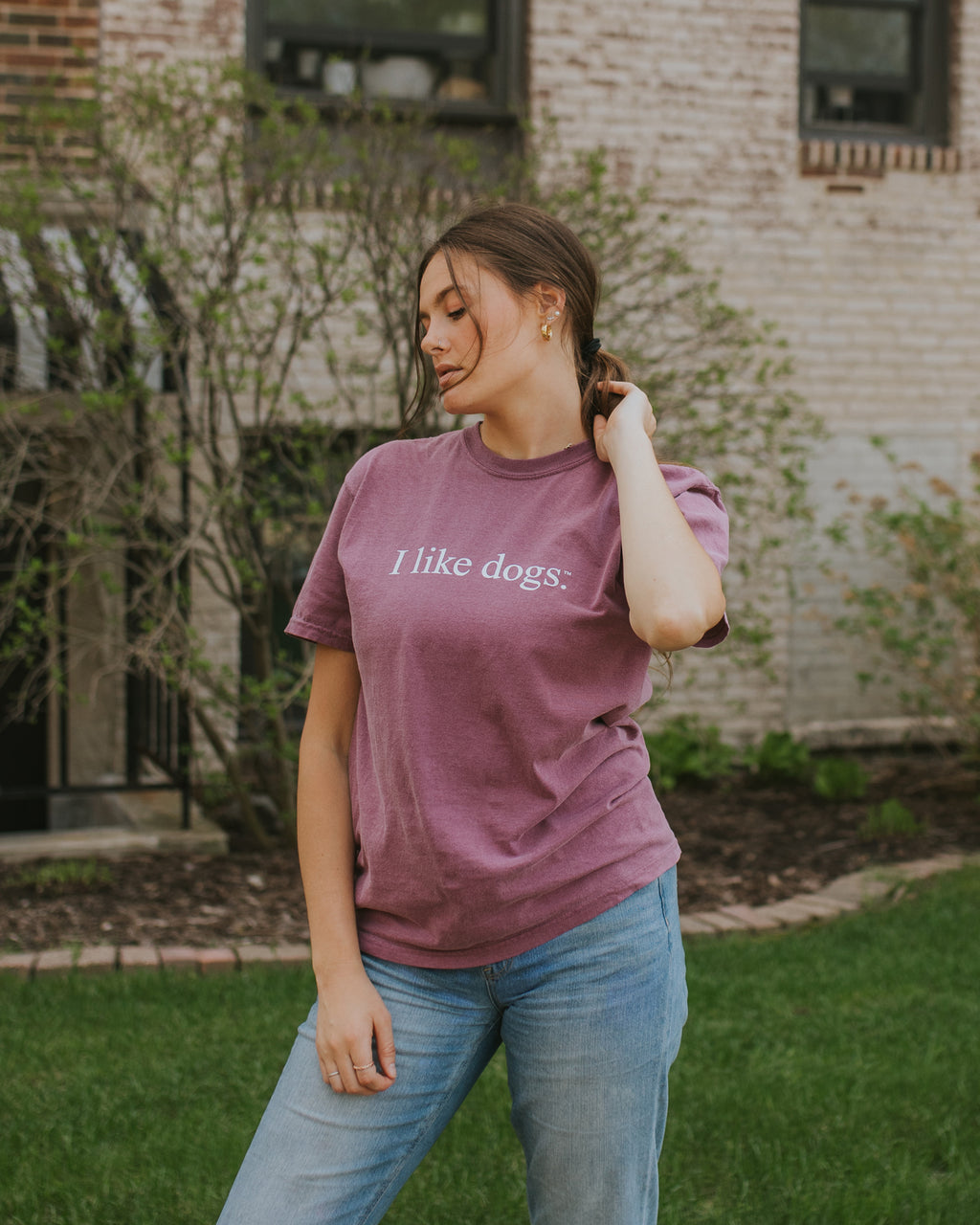 I like dogs. | Core Tee | Berry | Unisex